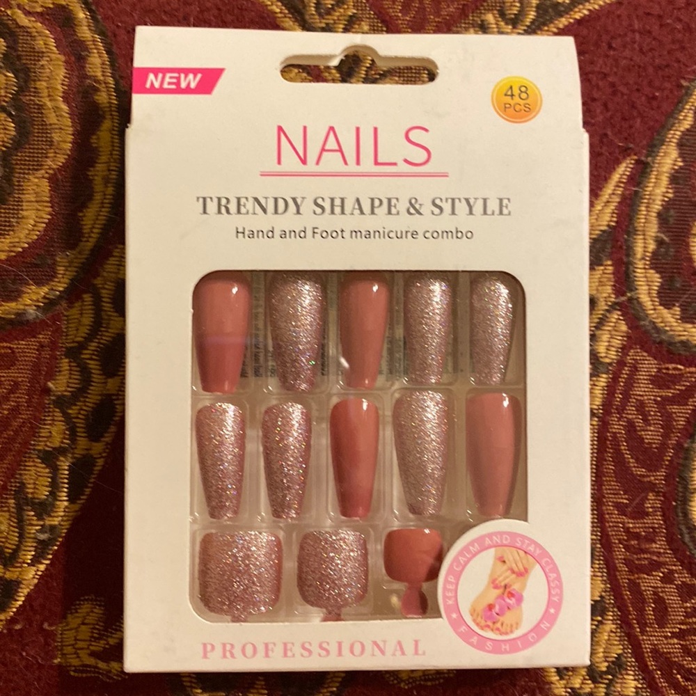 Hand And Foot Press On Nail Set
